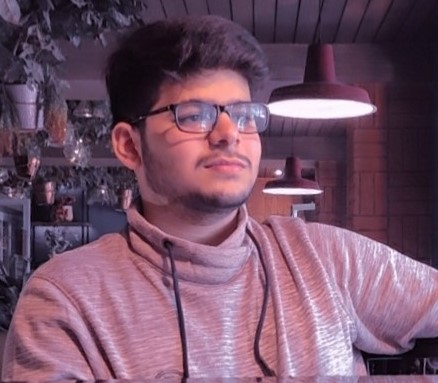 <musicophile> a picture of Kritarth Gupta smiling